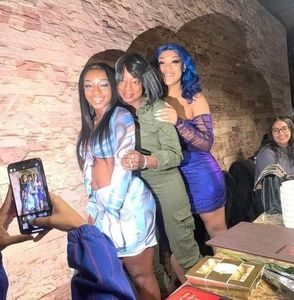 Meet your Posher, Kimyia